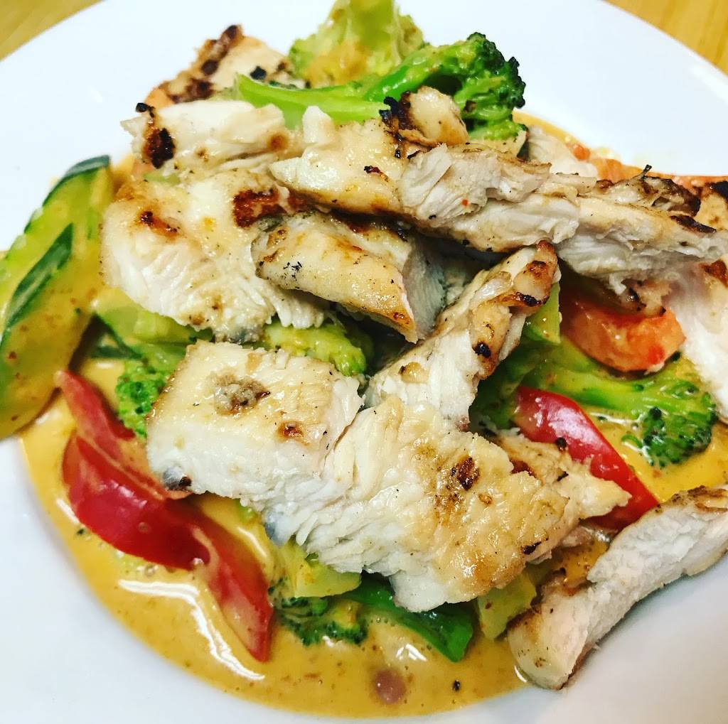 Yellow Elephant | restaurant | 57 Perinton Hills Office Park, Fairport, NY 14450, USA | 5852237333 OR +1 585-223-7333