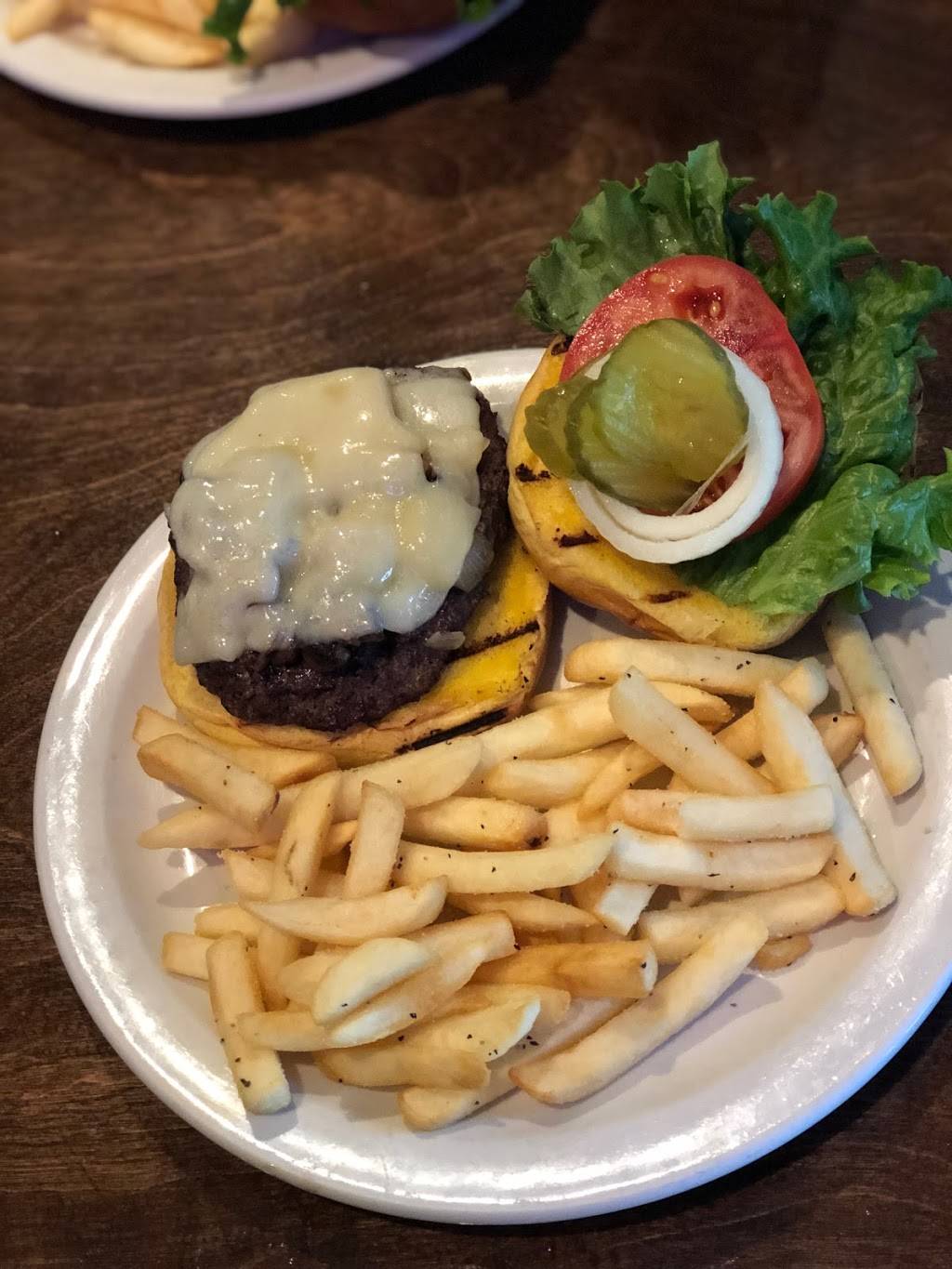 Castleberry Ale House | restaurant | 5446 Bethelview Rd, Cumming, GA 30040, USA | 7702929999 OR +1 770-292-9999