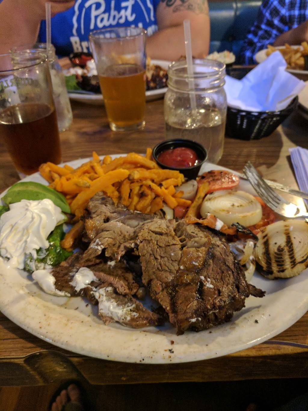 Robertos Log Cabin Restaurant | restaurant | 383 Trumbull Hwy, Lebanon, CT 06249, USA | 8604567663 OR +1 860-456-7663