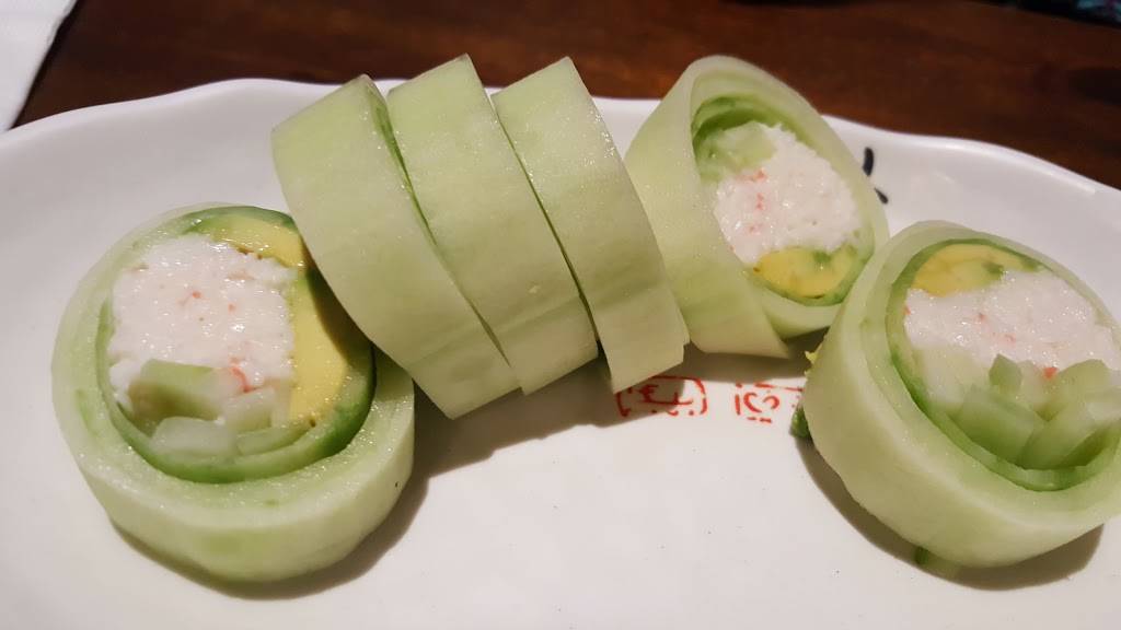 Mika Sushi | restaurant | 2500 Las Posas Rd e, Camarillo, CA 93010, USA | 8053832236 OR +1 805-383-2236