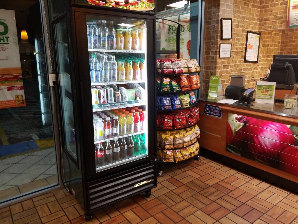 Subway Restaurants | restaurant | 292 NW 42nd Ave, Miami, FL 33126, USA | 3054428328 OR +1 305-442-8328