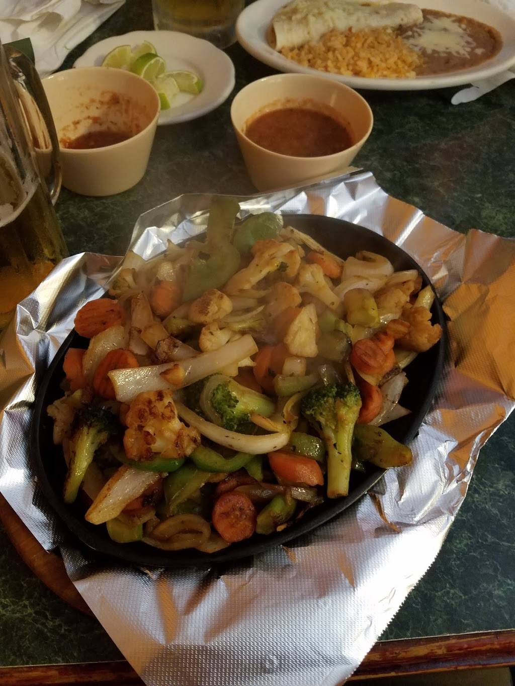 La Fiesta | restaurant | 7 Jackson St, Newnan, GA 30263, USA | 7702513637 OR +1 770-251-3637