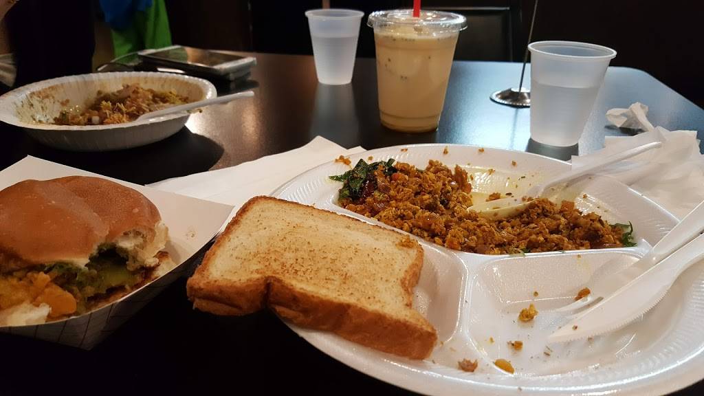 Bombay Chowpatty | restaurant | 825 W Royal Ln, Irving, TX 75039, USA | 9726777658 OR +1 972-677-7658