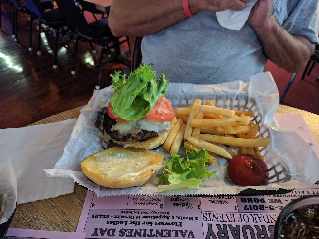 Kings Duck Inn | restaurant | 4155 N Courtenay Pkwy, Merritt Island, FL 32953, USA | 3214525925 OR +1 321-452-5925