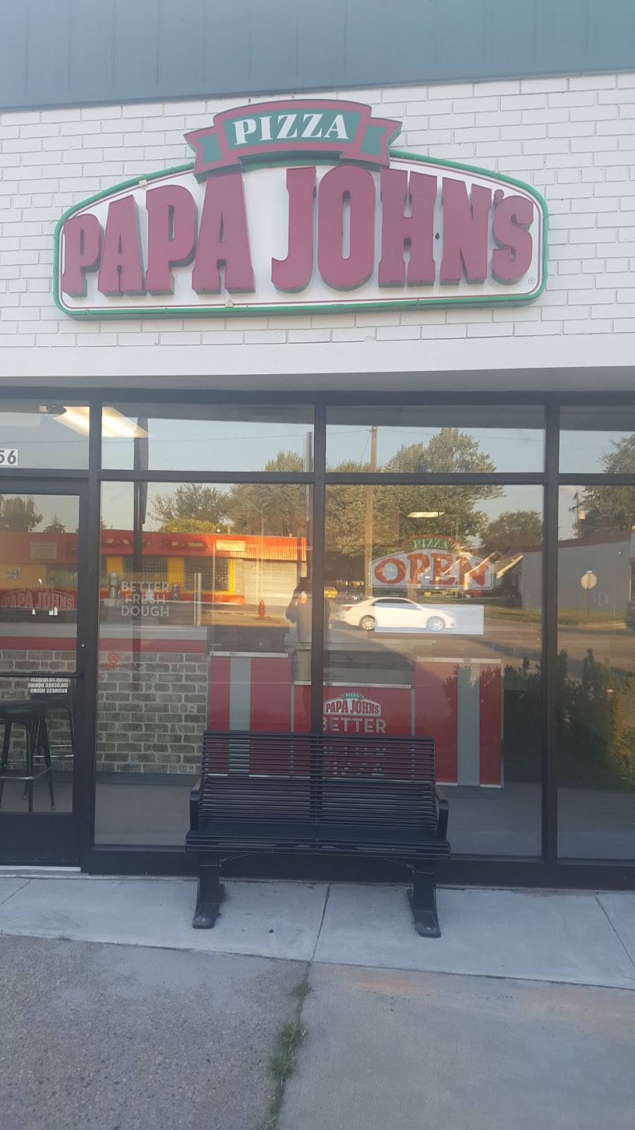 Papa Johns Pizza | restaurant | 2556 Dix Hwy, Lincoln Park, MI 48146, USA | 3136379000 OR +1 313-637-9000