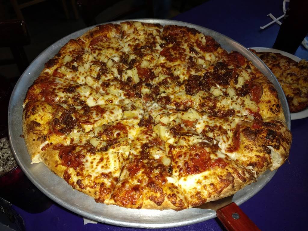 Magpies Gourmet Pizza | restaurant | 105 S Houghton Rd, Tucson, AZ 85748, USA | 5207519949 OR +1 520-751-9949