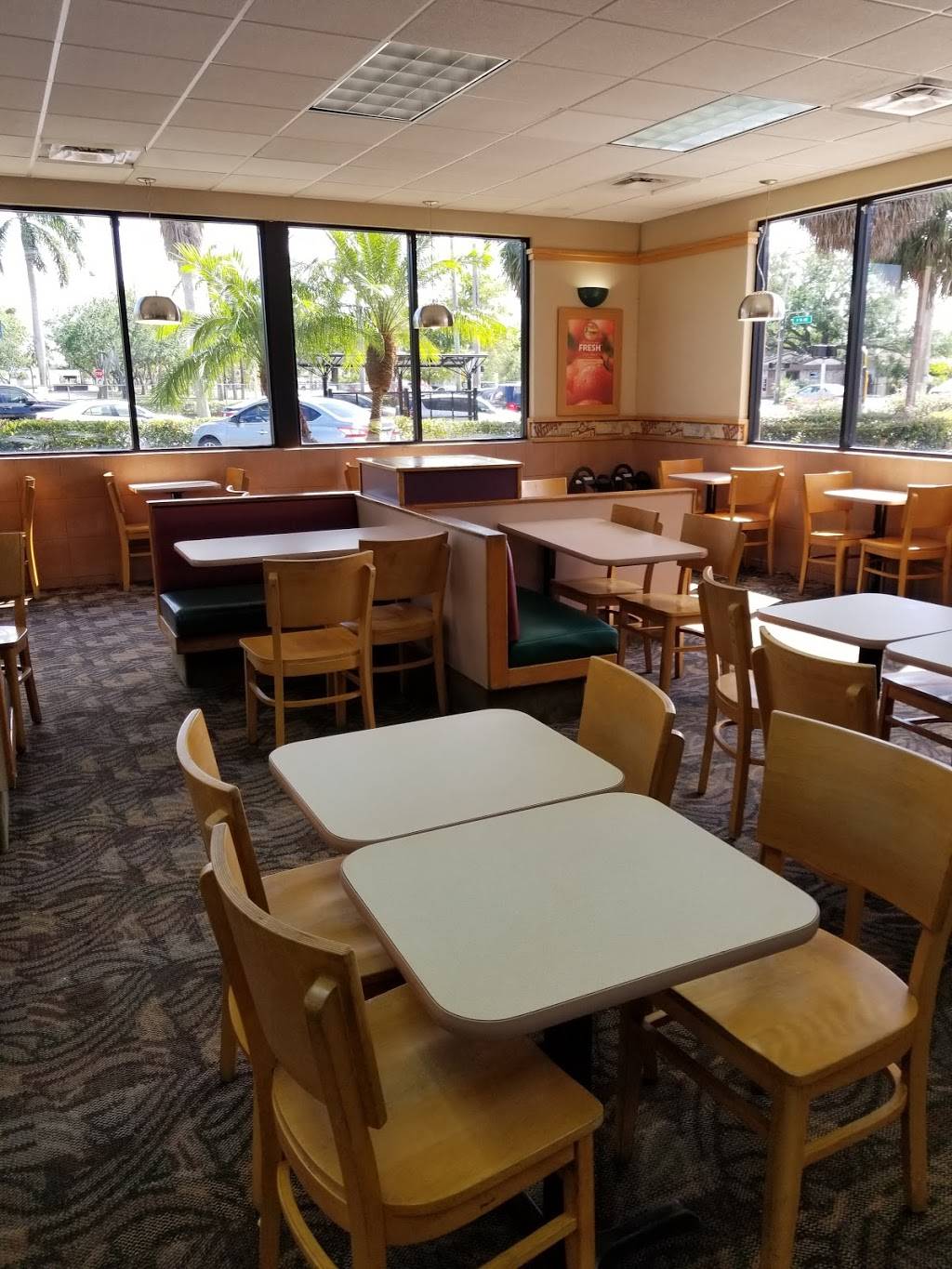 Wendys | restaurant | 5551 Sheridan St, Hollywood, FL 33021, USA | 9548938807 OR +1 954-893-8807