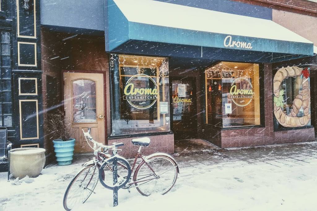 Aroma Cafe | cafe | 118 N Neil St, Champaign, IL 61820, USA | 2173563200 OR +1 217-356-3200