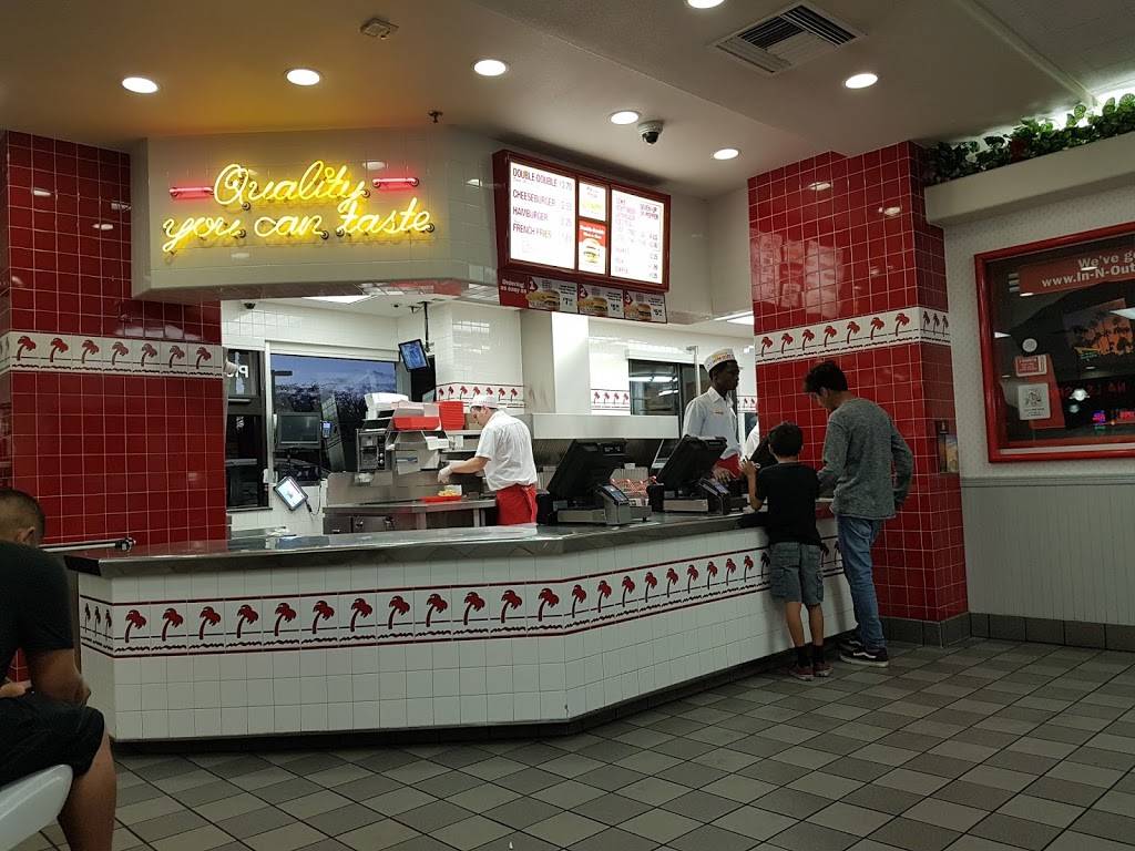 In-N-Out Burger | restaurant | 9585 W Camelback Rd, Phoenix, AZ 85037, USA | 8007861000 OR +1 800-786-1000