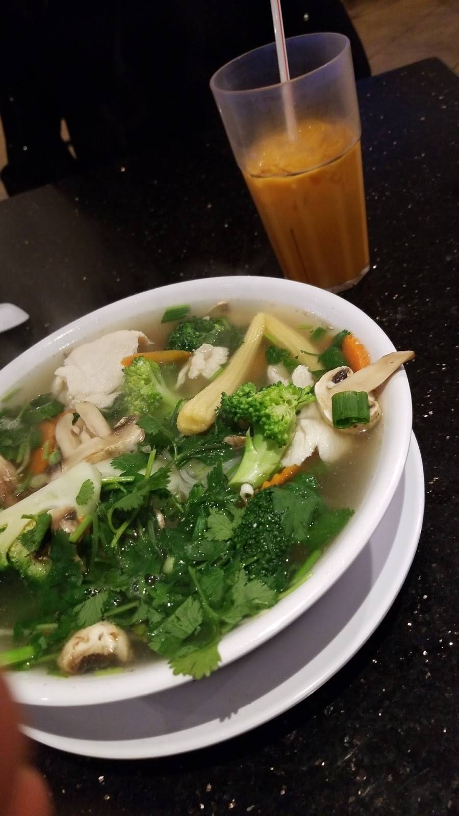 Pho 92 Restaurant | restaurant | 1661 E 6th St, Beaumont, CA 92223, USA | 9518458133 OR +1 951-845-8133