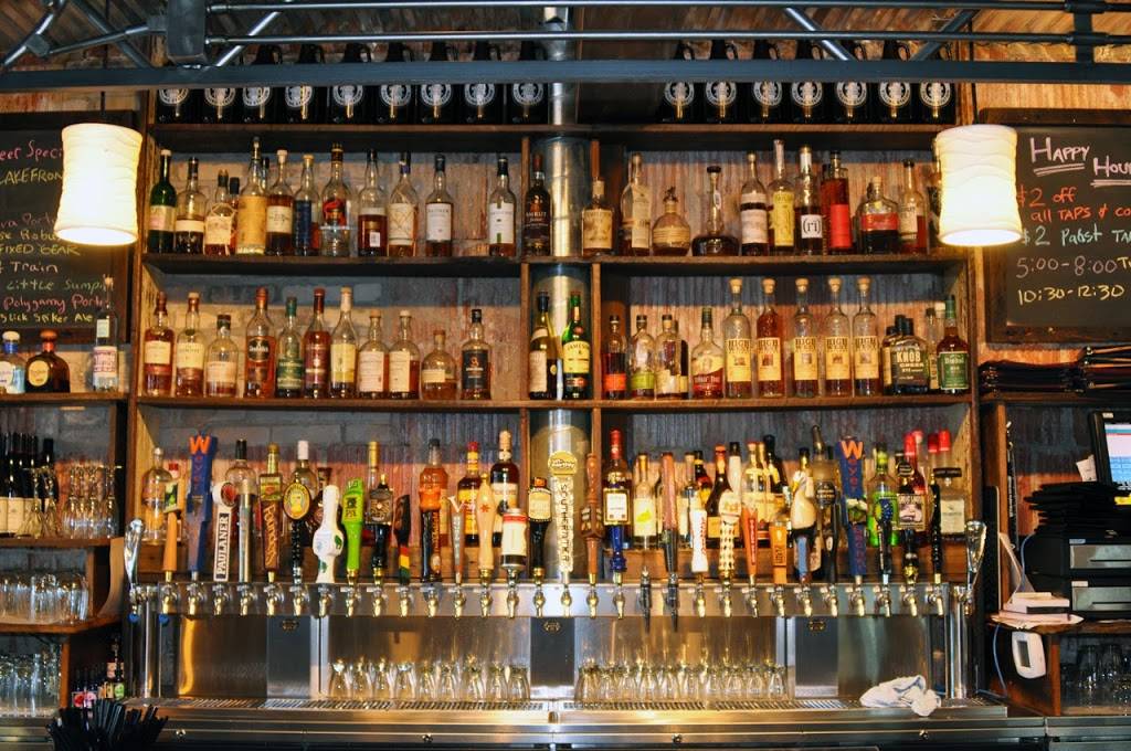 Riverwest Filling Station | restaurant | 701 E Keefe Ave, Milwaukee, WI 53212, USA | 4149069000 OR +1 414-906-9000