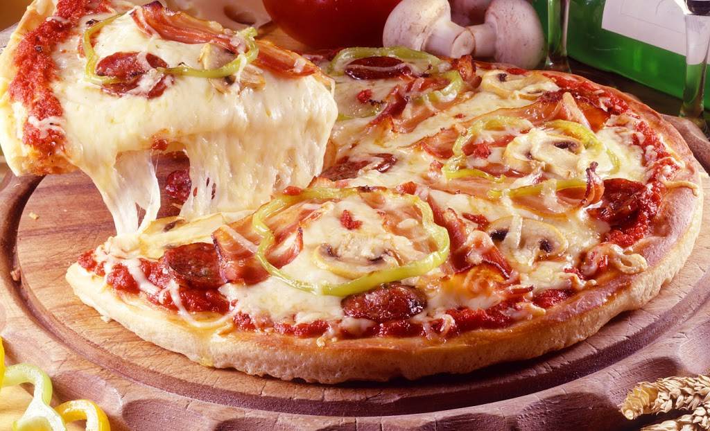 Foxboro House of Pizza | restaurant | 29 Bird St, Foxborough, MA 02035, USA | 5085439119 OR +1 508-543-9119