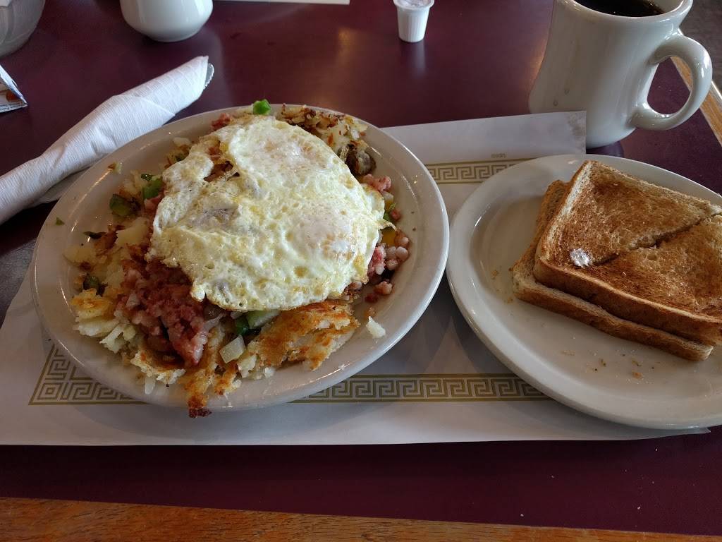 Demetrios Family Restaurant | restaurant | 7851 Broadview Rd, Seven Hills, OH 44131, USA | 2164474444 OR +1 216-447-4444