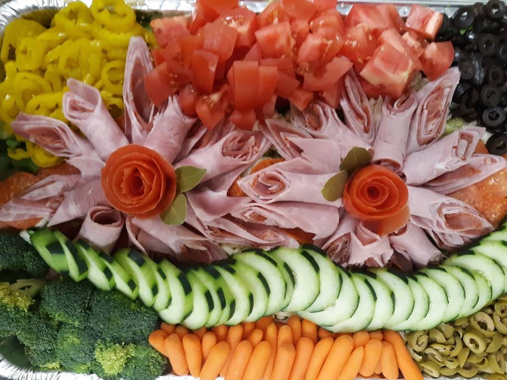 Russos Pizza | restaurant | Chateau Center, 1760 44th St SW, Wyoming, MI 49519, USA | 6165303200 OR +1 616-530-3200