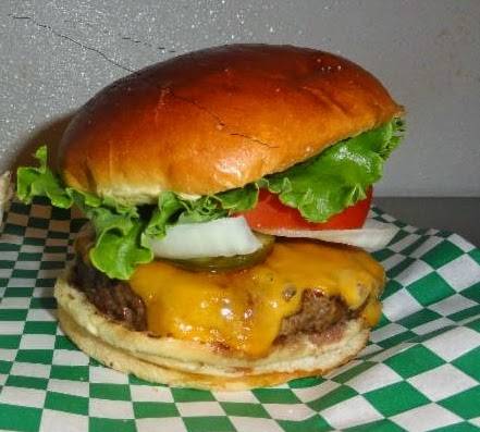 DJs Sports Bar & Grill | restaurant | 222 E Chicago Ave, Westmont, IL 60559, USA | 6309861029 OR +1 630-986-1029