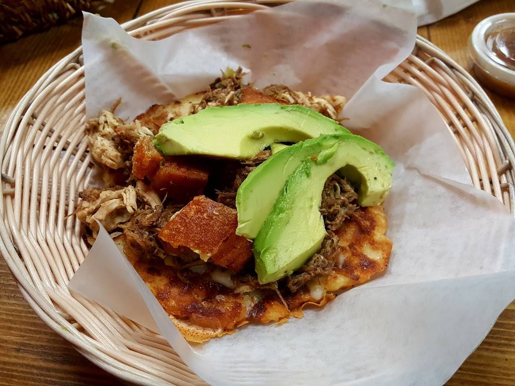 Delicious Empanadas | restaurant | 2438 Dufferin St, York, ON M6E 3T1, Canada | 6478272278 OR +1 647-827-2278