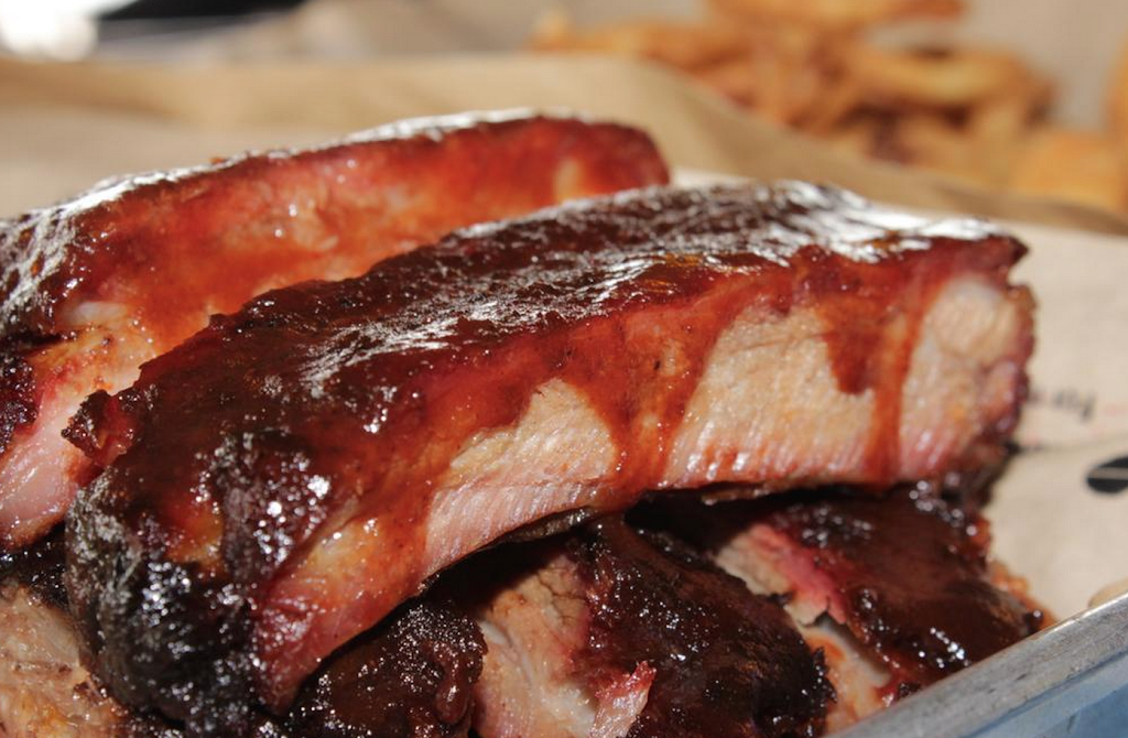 Dickeys Barbecue Pit | restaurant | 1273 Capitol Dr, Pewaukee, WI 53072, USA | 2626966034 OR +1 262-696-6034