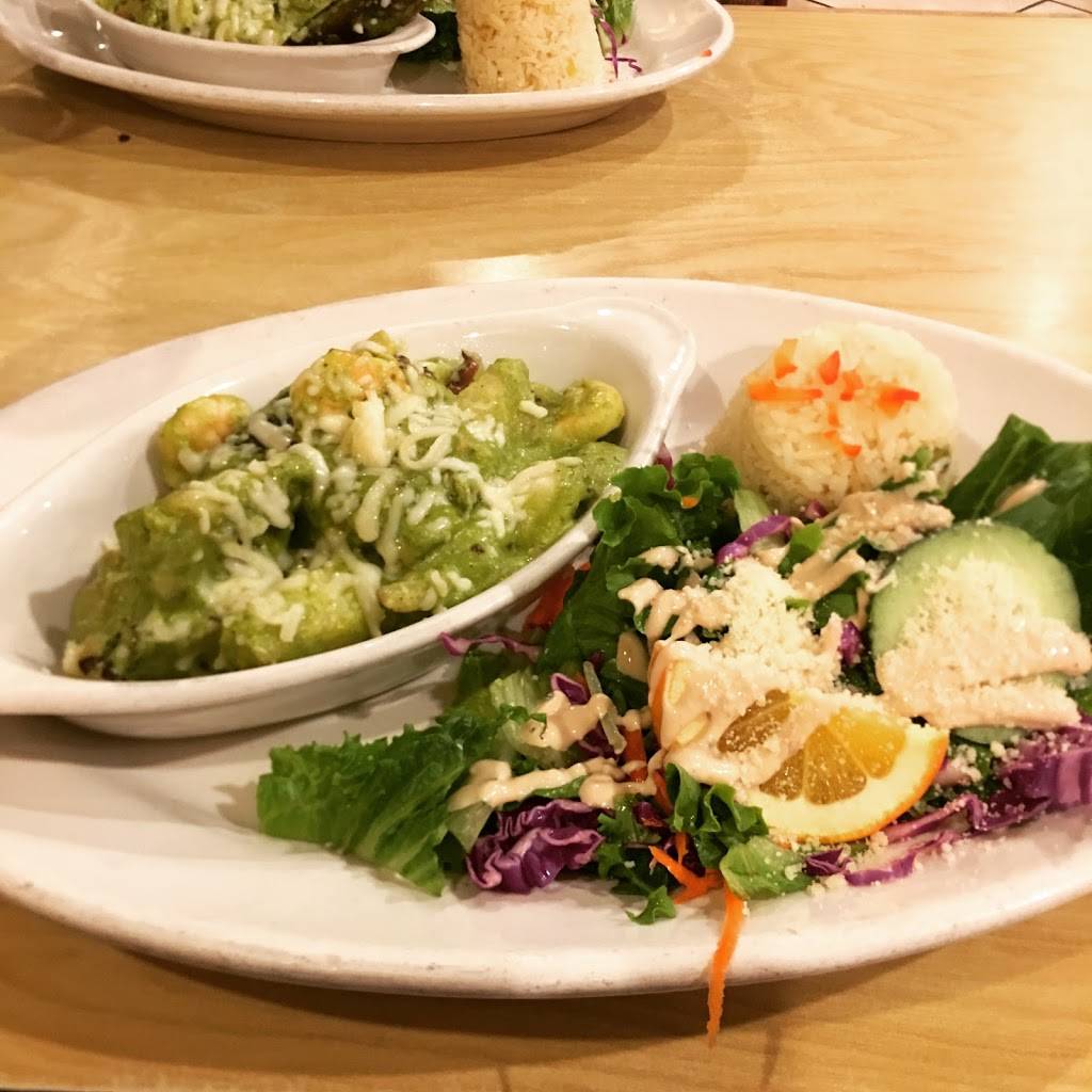 Karinas Mexican Seafood | restaurant | 1705 Highland Ave, National City, CA 91950, USA | 6194778877 OR +1 619-477-8877