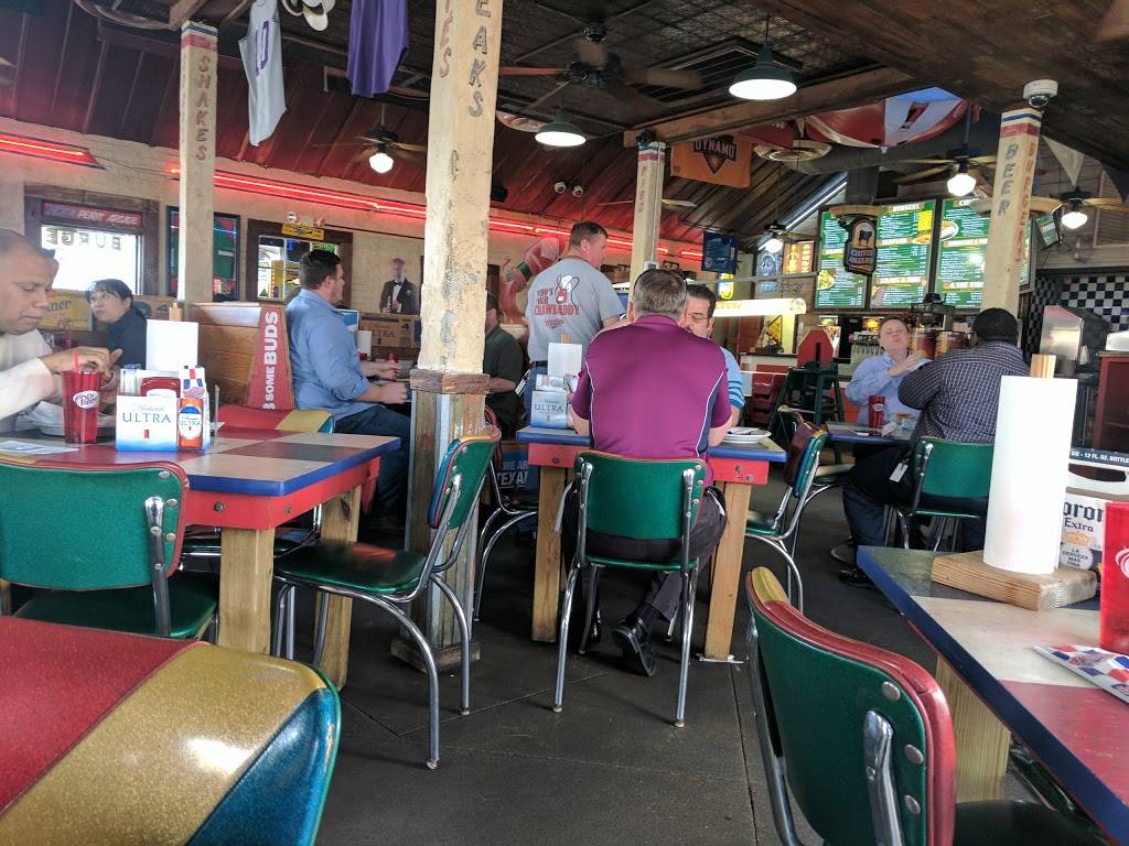 Willies Grill & Icehouse | restaurant | 17492 Northwest Fwy, Houston, TX 77040, USA | 7139370456 OR +1 713-937-0456