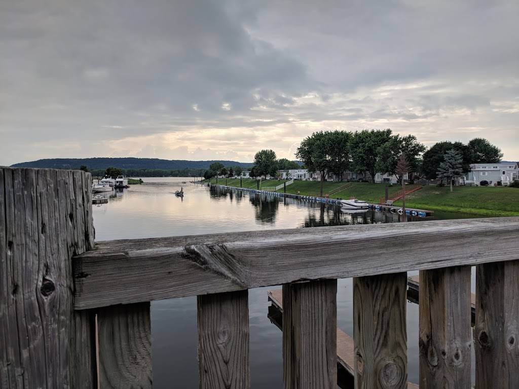 Winneshiek Bar & Grill | restaurant | 32785 Co Rd K, Prairie du Chien, WI 53821, USA | 6083261068 OR +1 608-326-1068