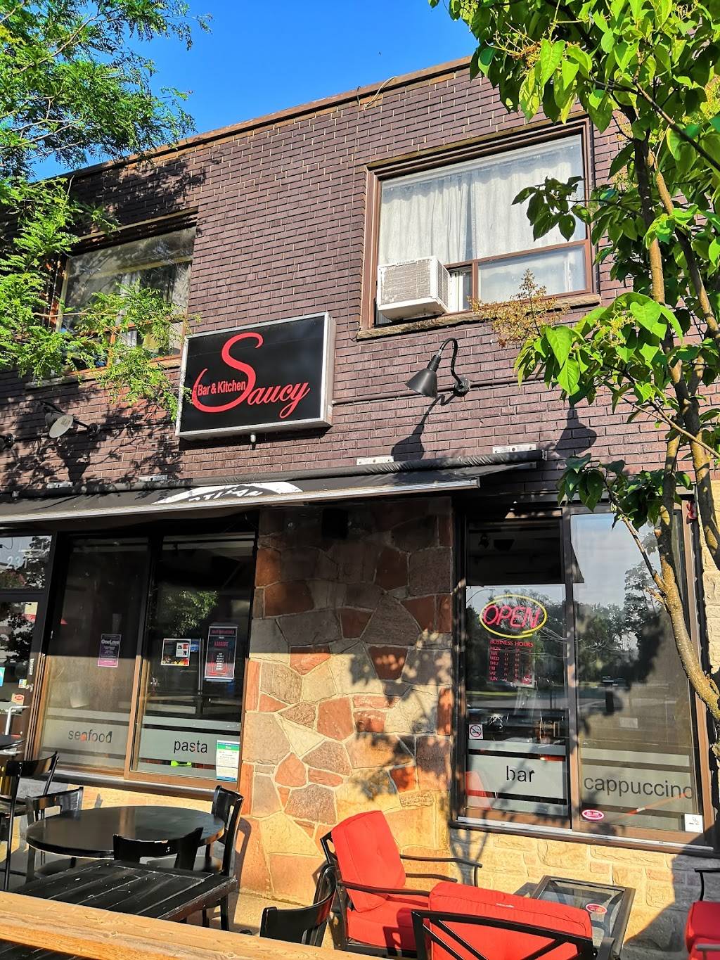 Saucy Bar & Kitchen | restaurant | 231 Lakeshore Rd E, Mississauga, ON L5G 1G8, Canada | 6475495229 OR +1 647-549-5229