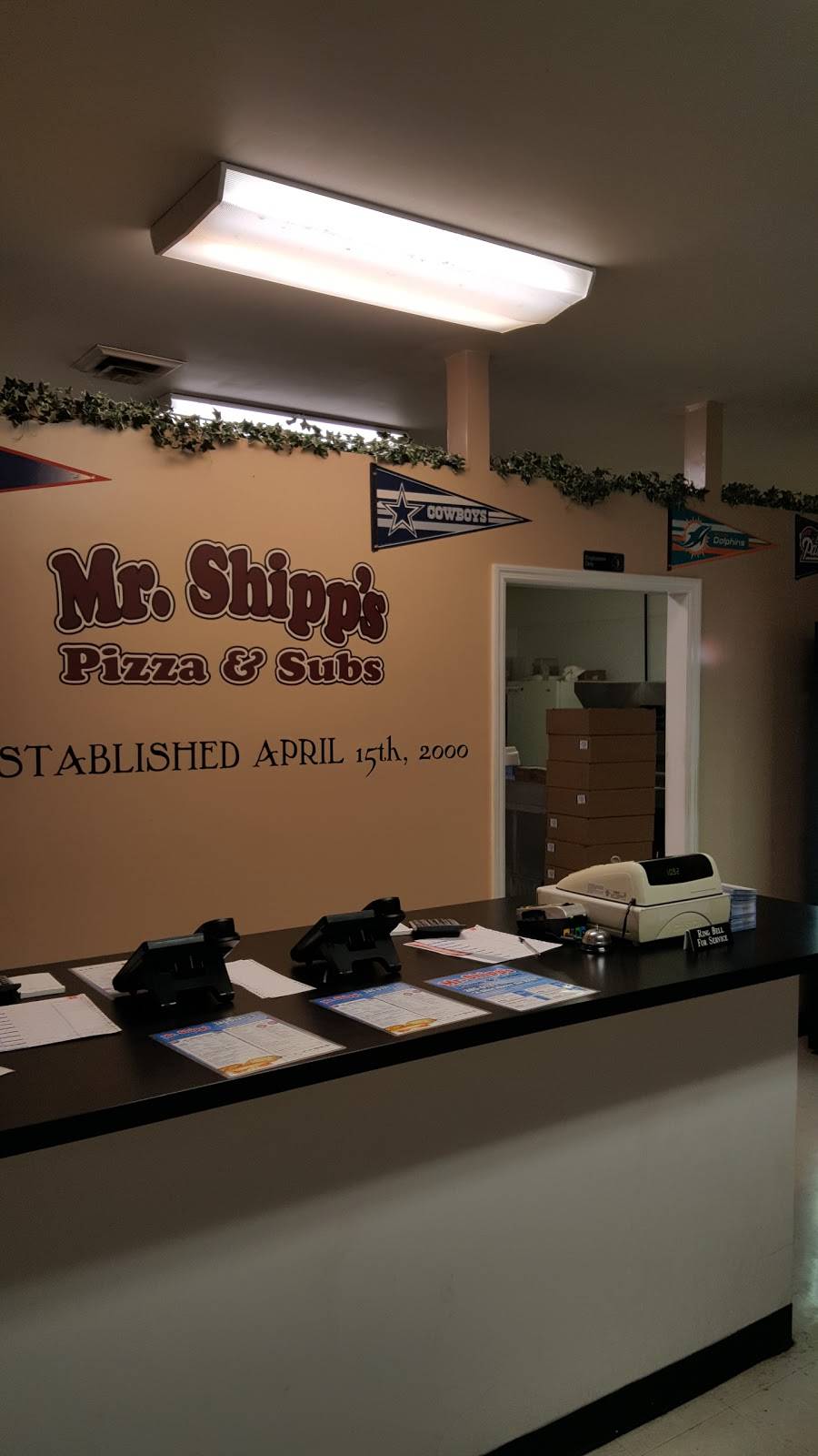 Mr. Shipps Pizza & Subs | restaurant | 17980 Forest Rd # D, Forest, VA 24551, USA | 4343850131 OR +1 434-385-0131