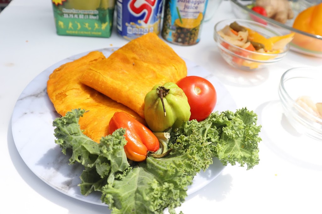 Jas & Fam Caribbean Flavor Food Truck Services | restaurant | 15606 Emerald Way Bowie Town Center behind Barnes and Noble building, Bowie, MD 20720, USA | 2409948928 OR +1 240-994-8928