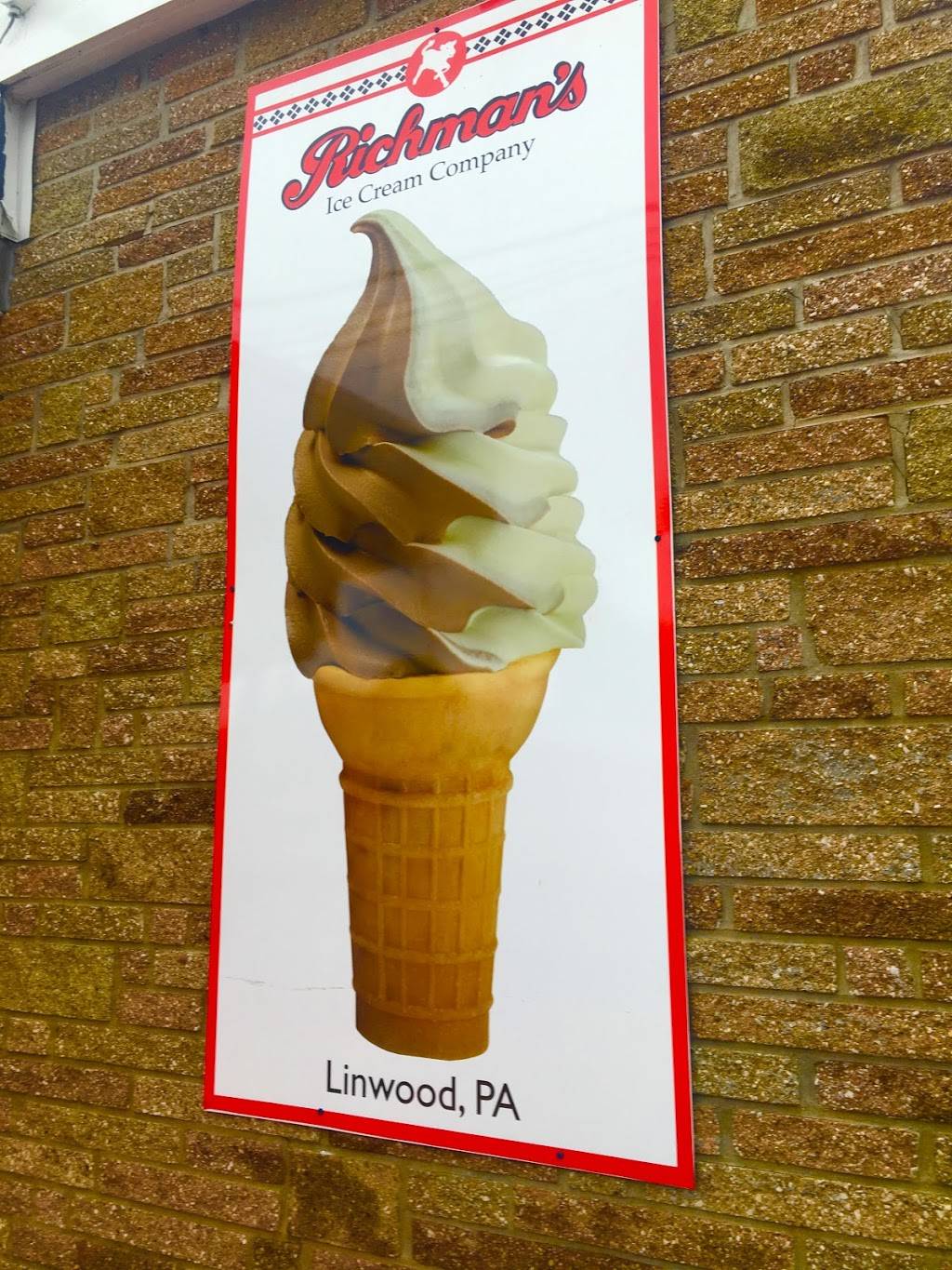 Richmans Ice Cream | restaurant | 1594 Market St, Linwood, PA 19061, USA | 6104850196 OR +1 610-485-0196
