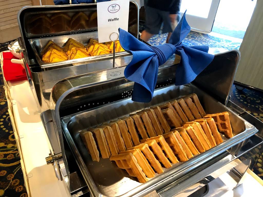 Hale Ikena | restaurant | 711 Morton Dr, Honolulu, HI 96819, USA | 8084381974 OR +1 808-438-1974