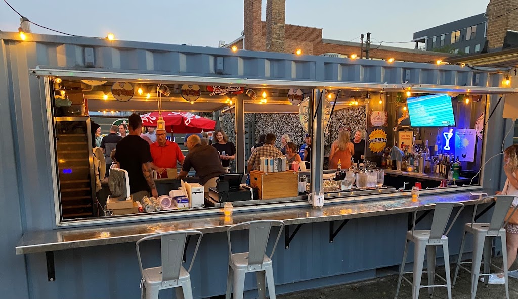 The Club Shot & Beer | restaurant | 113 N Addison Ave, Elmhurst, IL 60126, USA | 6308320113 OR +1 630-832-0113