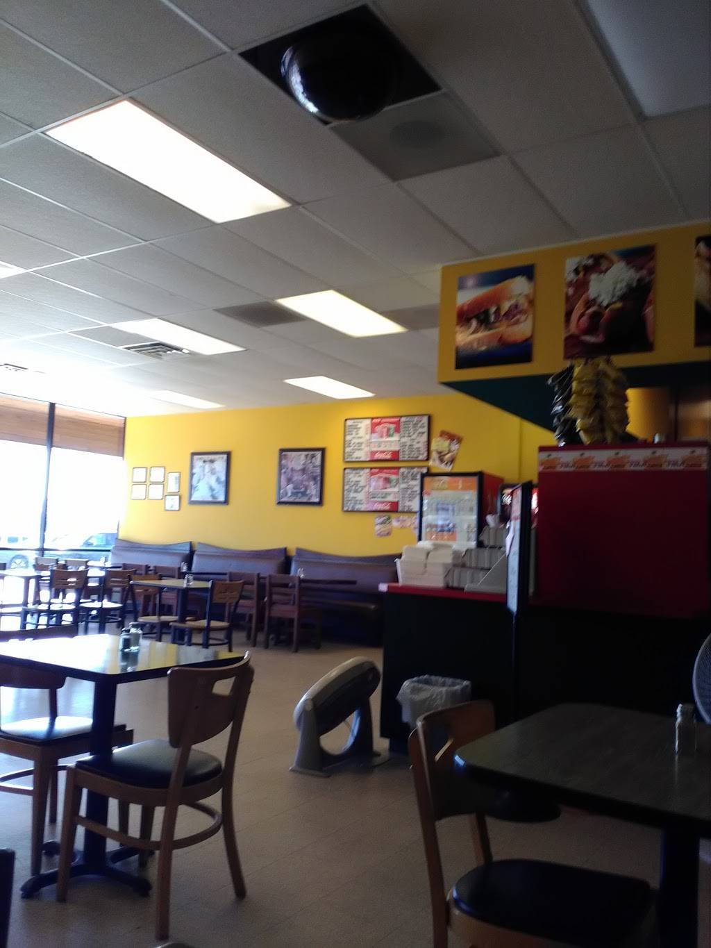 Burger And Shake | restaurant | 66 S 400 Center Ln #175, Dawsonville, GA 30534, USA | 7062160083 OR +1 706-216-0083