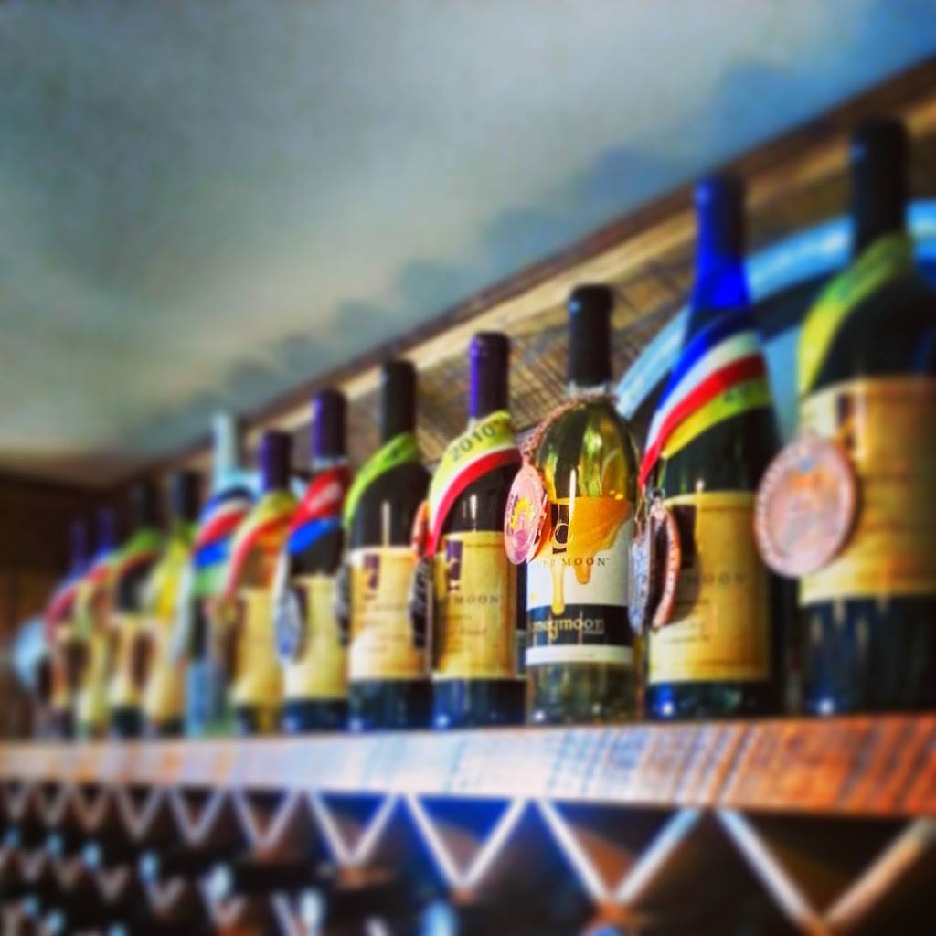 Paper Moon Vineyards | restaurant | 2008 State Rd, Vermilion, OH 44089, USA | 4409672500 OR +1 440-967-2500