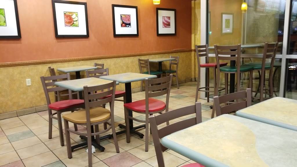 Subway Restaurants | restaurant | 5429 US Hwy 87 E, San Antonio, TX 78222, USA | 2106487040 OR +1 210-648-7040