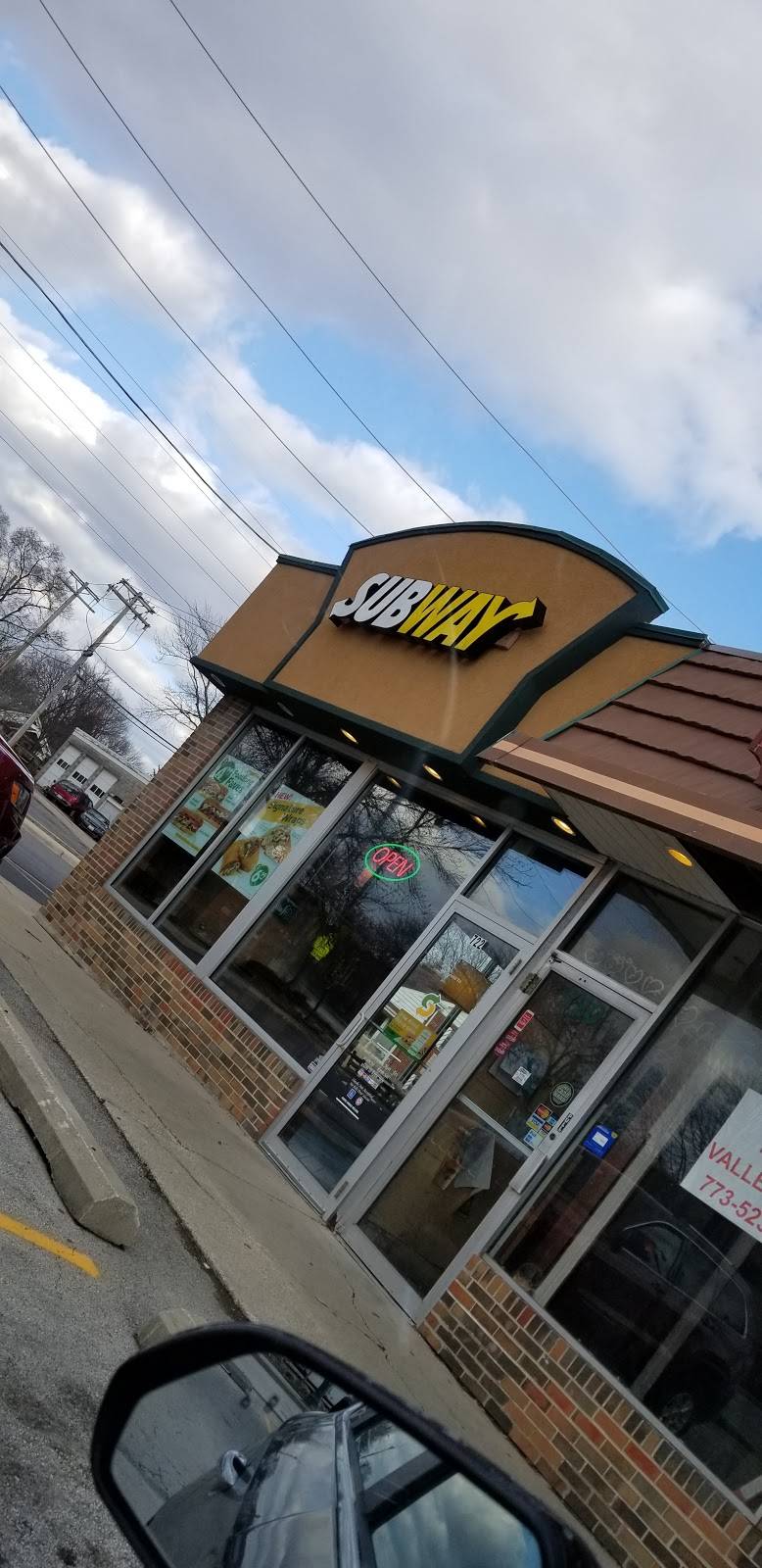 Subway Restaurants | restaurant | 722 E 31st St, La Grange Park, IL 60526, USA | 7083521483 OR +1 708-352-1483