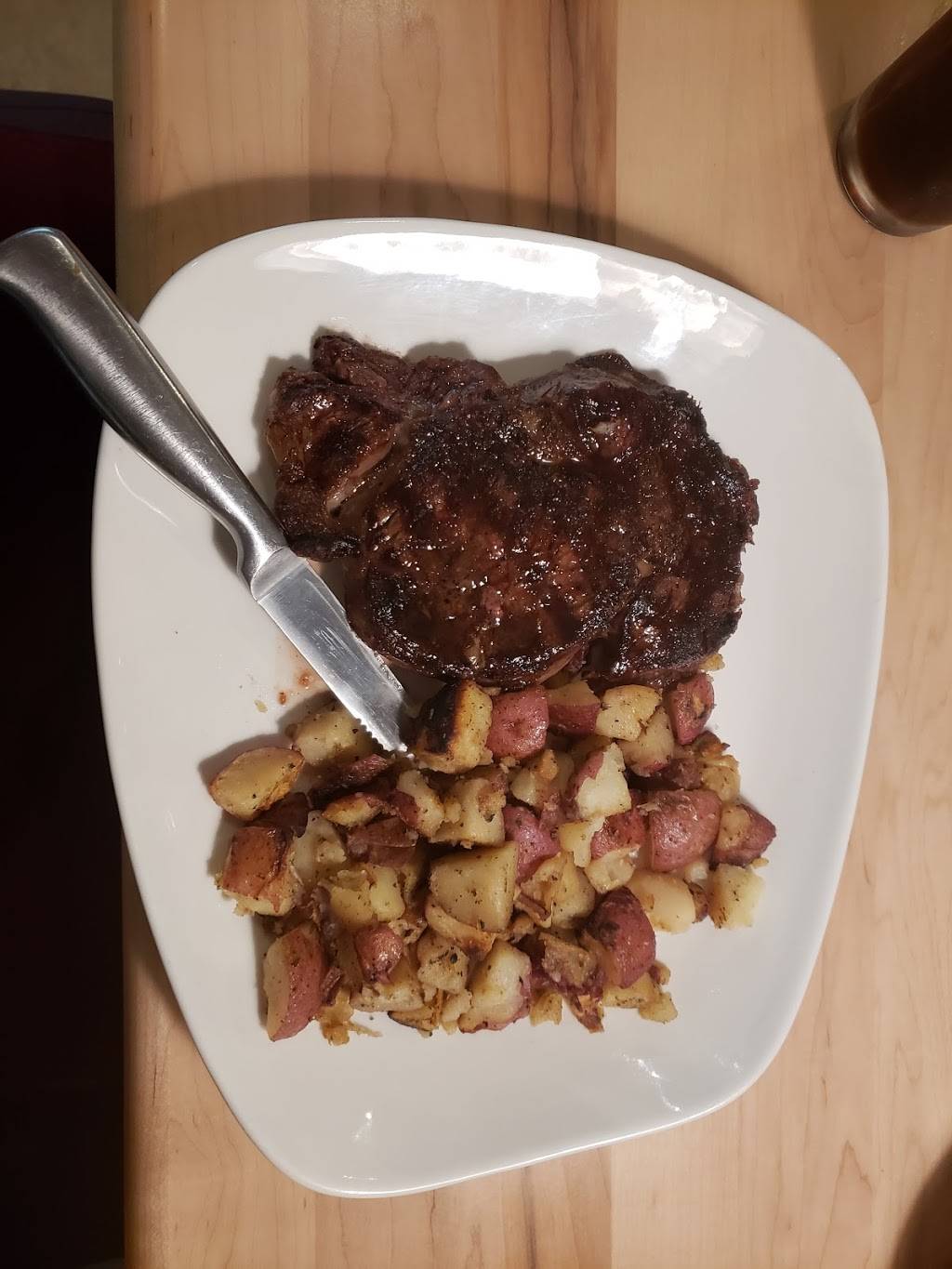 Chop Block Grill | restaurant | 691 S Broad St, Brooksville, FL 34601, USA | 3526786767 OR +1 352-678-6767