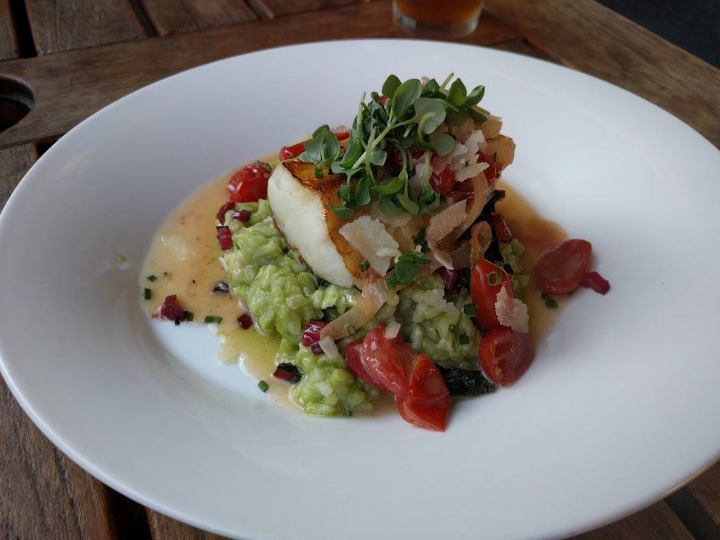 Tiburon Tavern | restaurant | 1651 Tiburon Blvd Suite B, Tiburon, CA 94920, USA | 4154355996 OR +1 415-435-5996