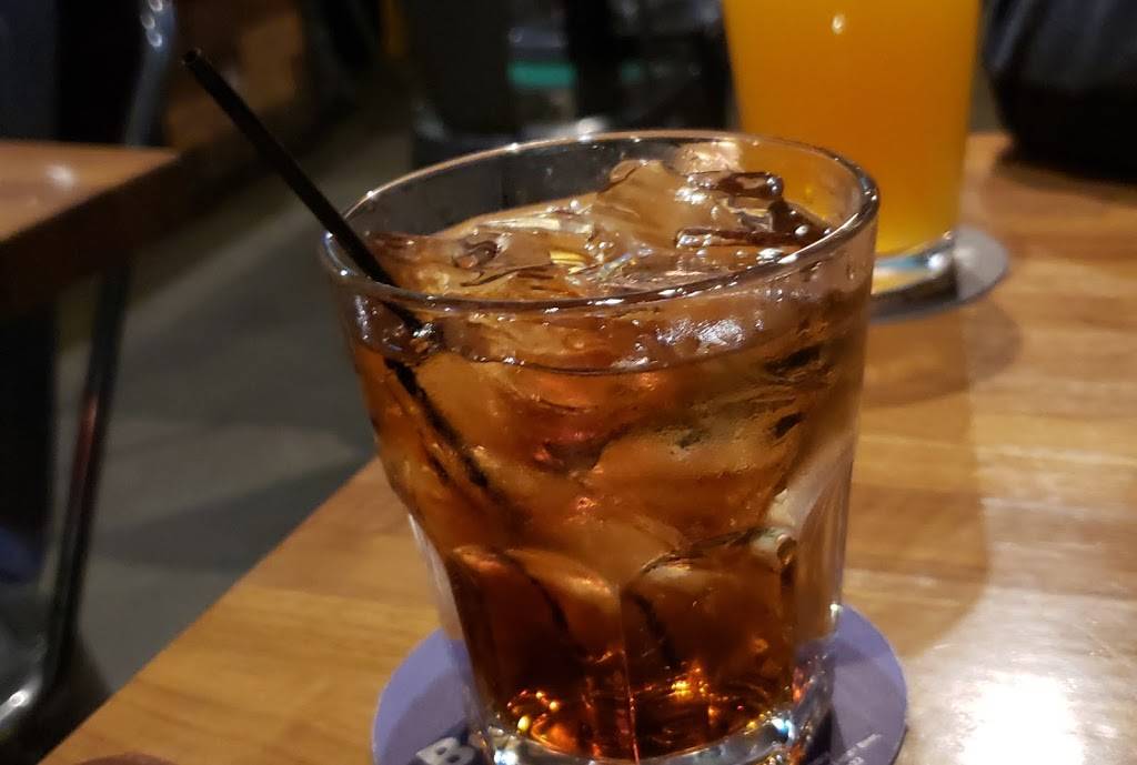 The Westy Sports & Spirits | restaurant | 7908 35th Ave SW #3405, Seattle, WA 98126, USA | 2069378977 OR +1 206-937-8977