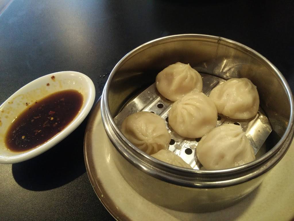 Wu Hoos Asian Bistro | restaurant | 4543 Austin Bluffs Pkwy, Colorado Springs, CO 80918, USA | 7193398858 OR +1 719-339-8858