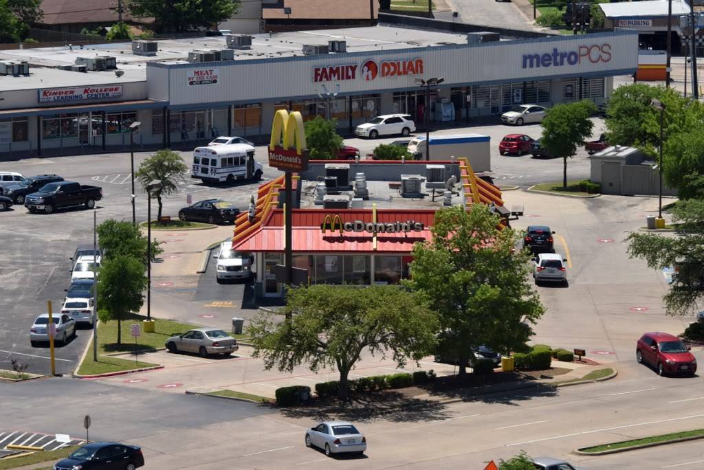 McDonalds | cafe | 2570 W Red Bird Ln, Dallas, TX 75237, USA | 2144674485 OR +1 214-467-4485