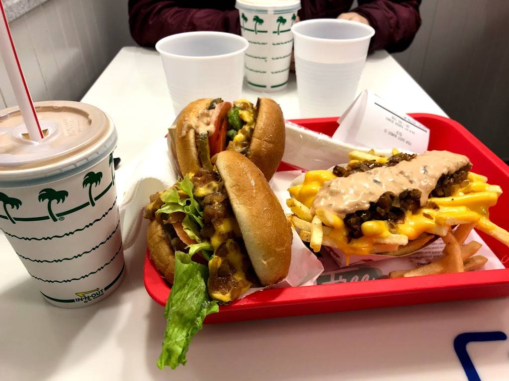 In-N-Out Burger | restaurant | 280 Pyramid Way, Sparks, NV 89431, USA | 8007861000 OR +1 800-786-1000