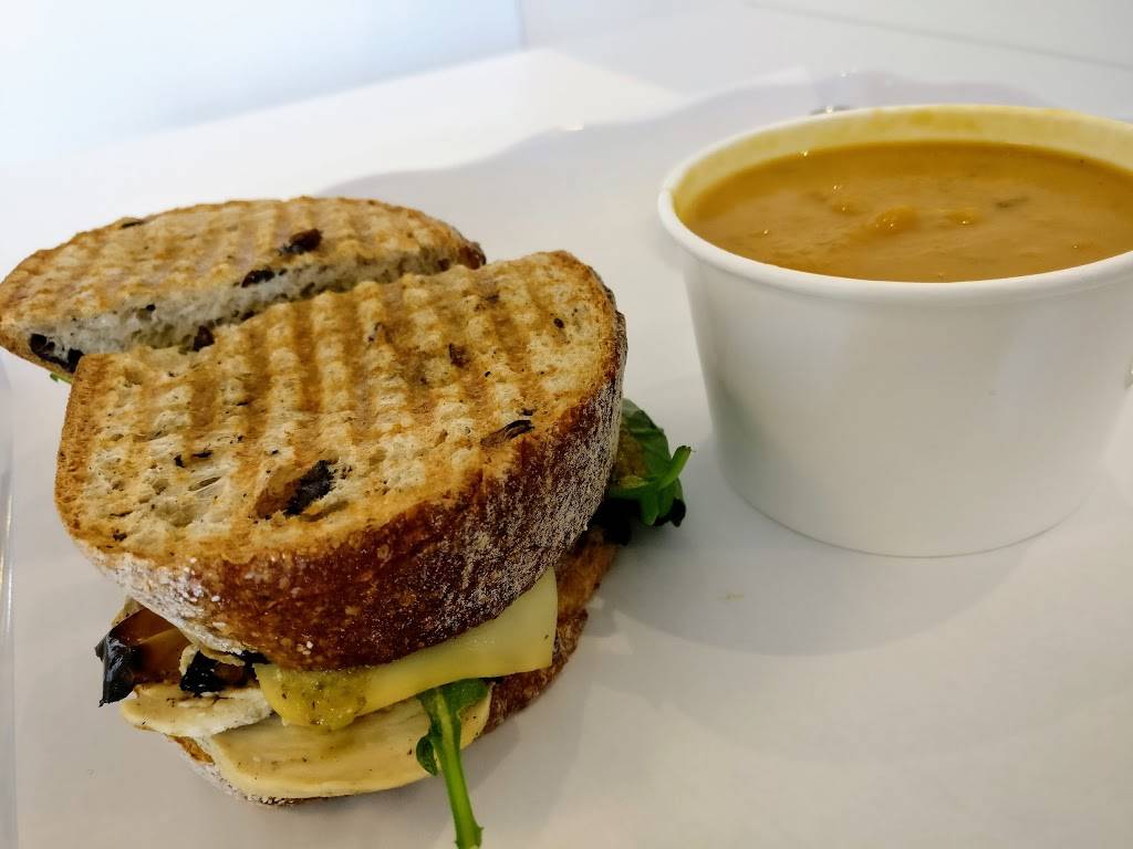 Porta Via Restaurant | restaurant | 8372 Woodbine Ave, Markham, ON L3R 2N8, Canada | 9054777842 OR +1 905-477-7842