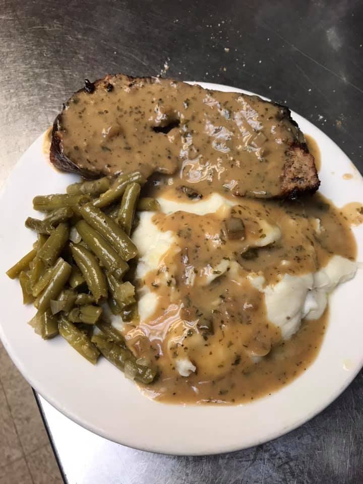 Two Sisters Creole Kitchen | restaurant | 119 US-11, Picayune, MS 39466, USA | 6017499117 OR +1 601-749-9117