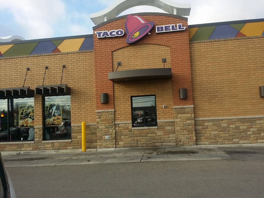 Taco Bell | meal takeaway | 24024 W Nine Mile Rd, Southfield, MI 48033, USA | 2483508580 OR +1 248-350-8580