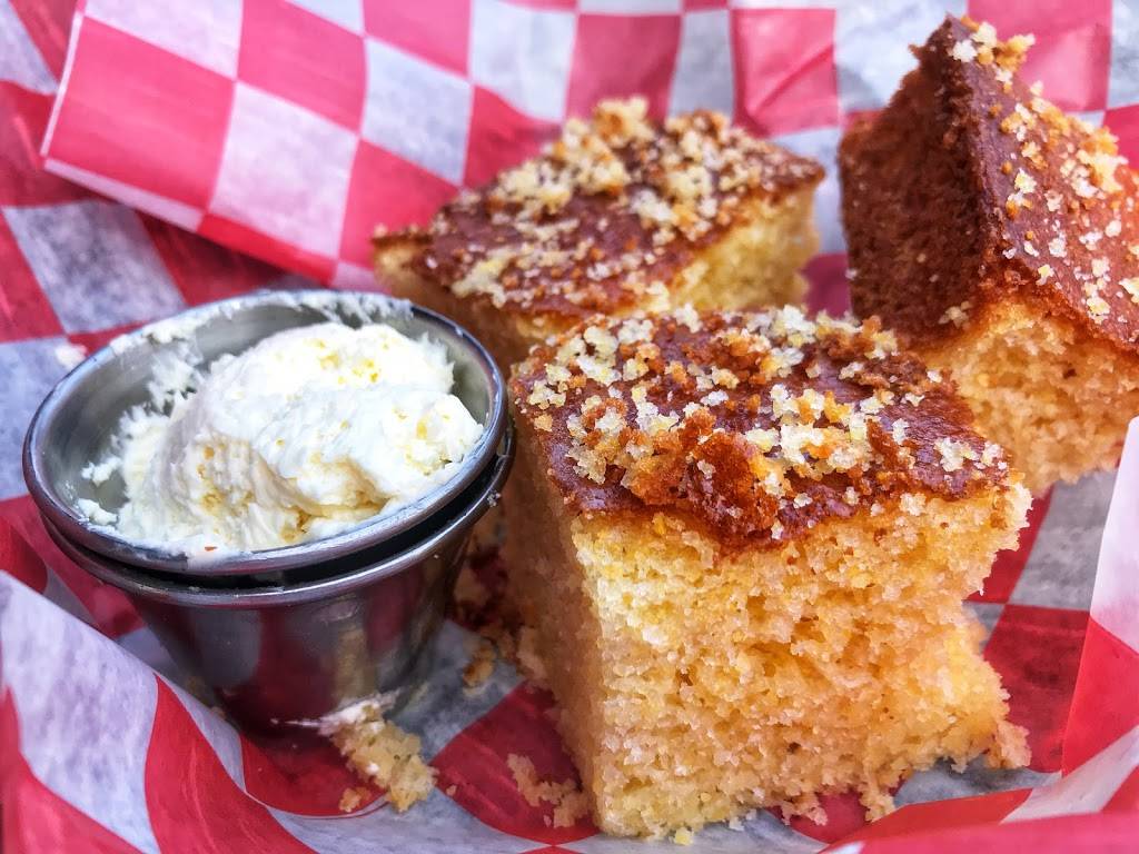 Maxies | restaurant | 6732 W Fairview Ave, Milwaukee, WI 53213, USA | 4142923969 OR +1 414-292-3969