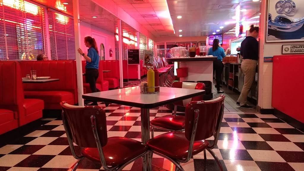 Blue Ribbon Diner | restaurant | 2465 S Church St, Burlington, NC 27215, USA | 3365701120 OR +1 336-570-1120