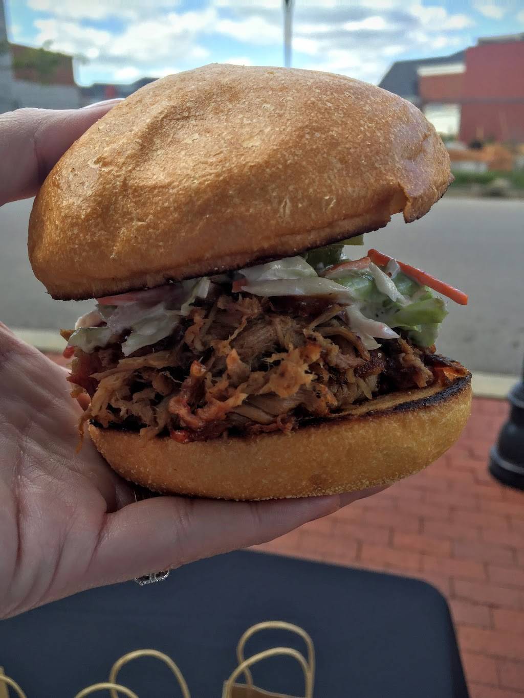 Mikes Kentucky Kitchen | restaurant | 4712 Pinewood Rd, Louisville, KY 40220, USA | 5023846886 OR +1 502-384-6886