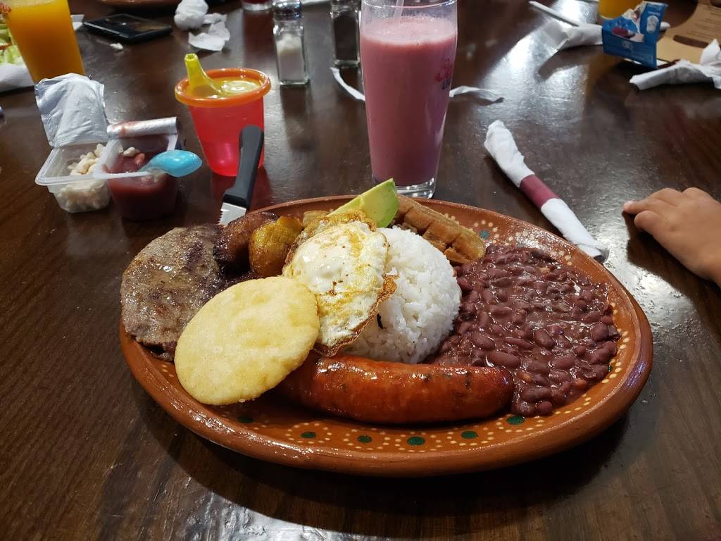 Cacaos Latin restaurant bar | restaurant | 4512 W Market St, Greensboro, NC 27407, USA | 3368973133 OR +1 336-897-3133