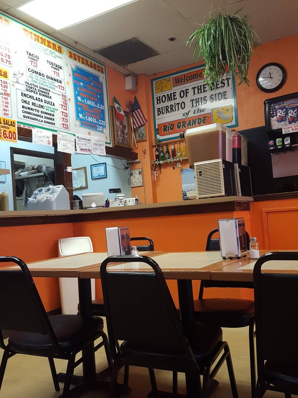 Buenos Dias Burritos | restaurant | 919 W Irving Park Rd, Itasca, IL 60143, USA | 6302507666 OR +1 630-250-7666