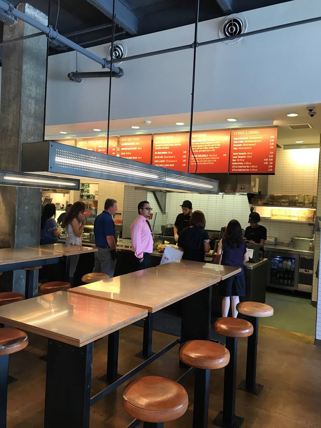 Chipotle Mexican Grill | restaurant | 630 Old Country Rd Unit 1047, Garden City, NY 11530, USA | 5165393950 OR +1 516-539-3950