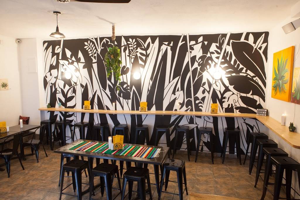 Good Move Tacos & Mezcal | restaurant | 167 Nassau Ave, Brooklyn, NY 11222, USA | 7183836038 OR +1 718-383-6038